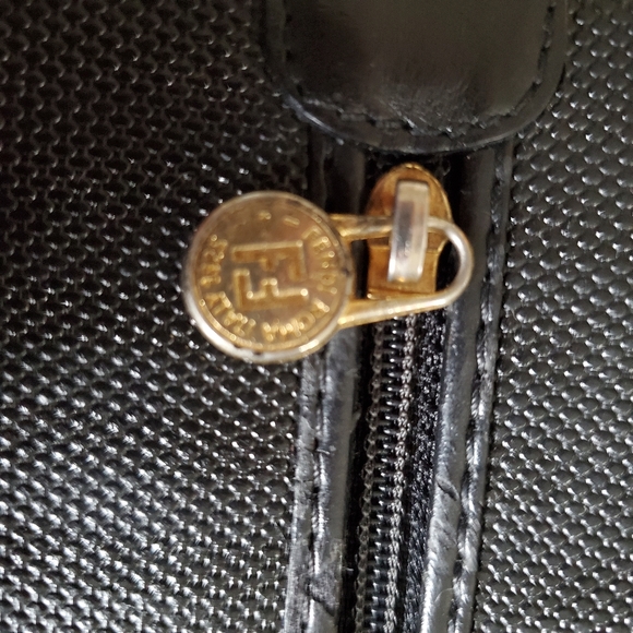 👛Fendi envelope clutch - Picture 5 of 8